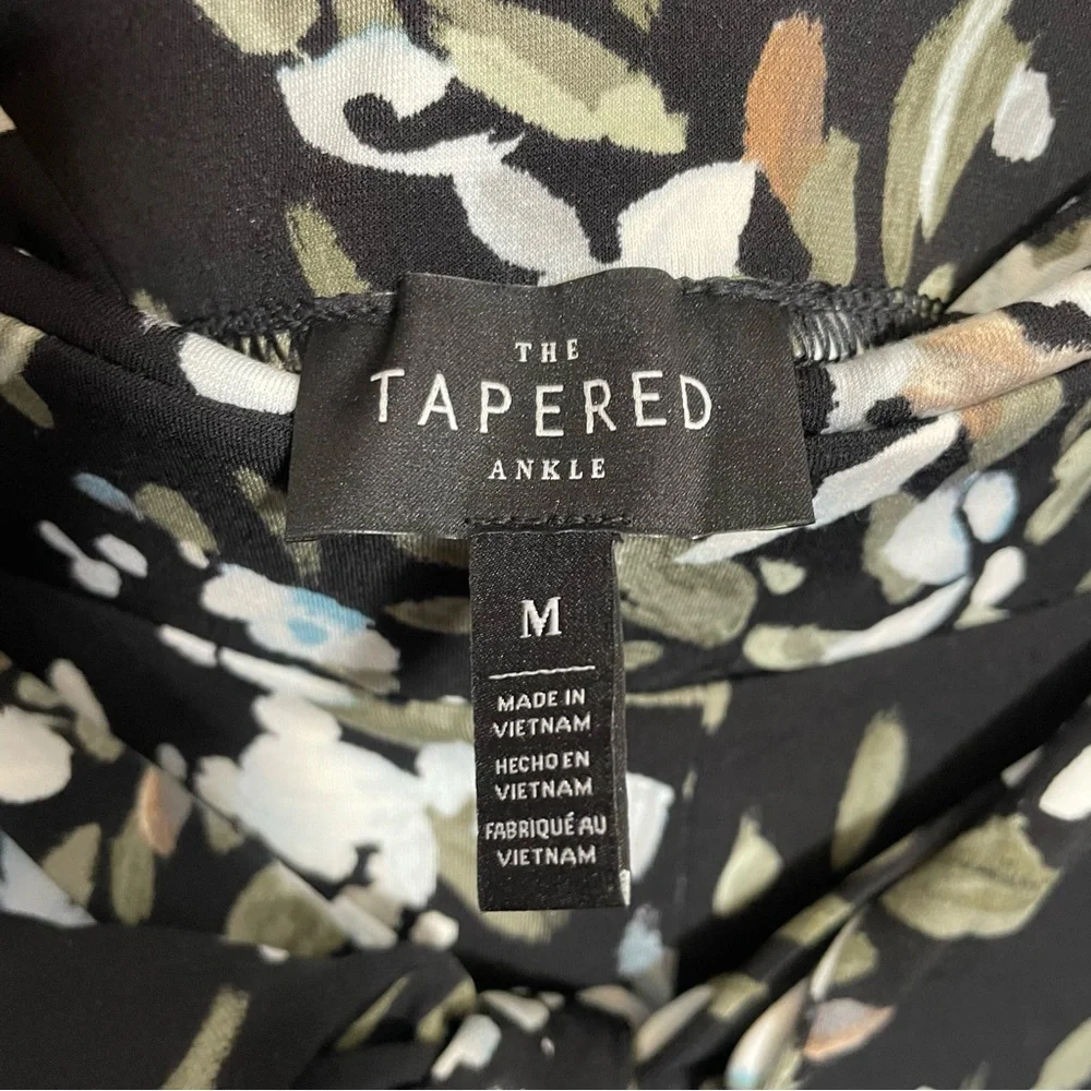 White House Black Market The Tapered Ankle Floral Dress Pants